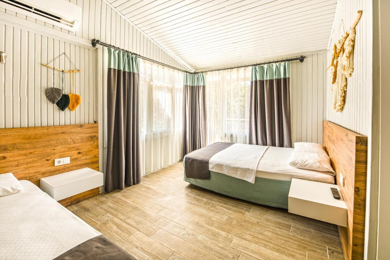 Leda Beach Hotel Sidé Extérieur photo