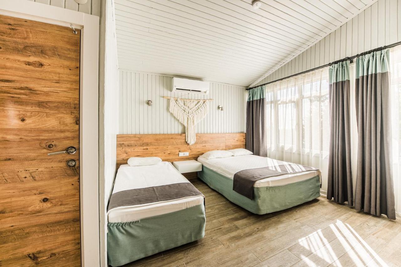 Leda Beach Hotel Sidé Extérieur photo