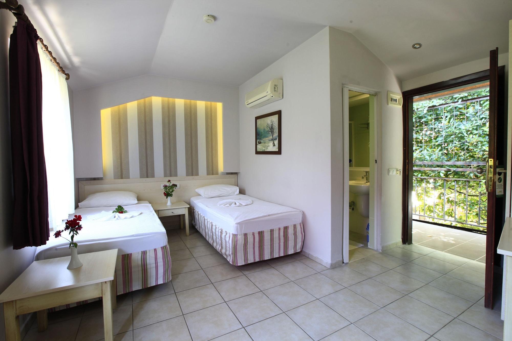 Leda Beach Hotel Sidé Extérieur photo