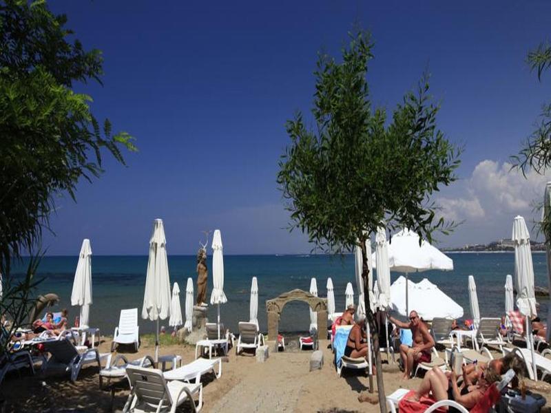 Leda Beach Hotel Sidé Extérieur photo
